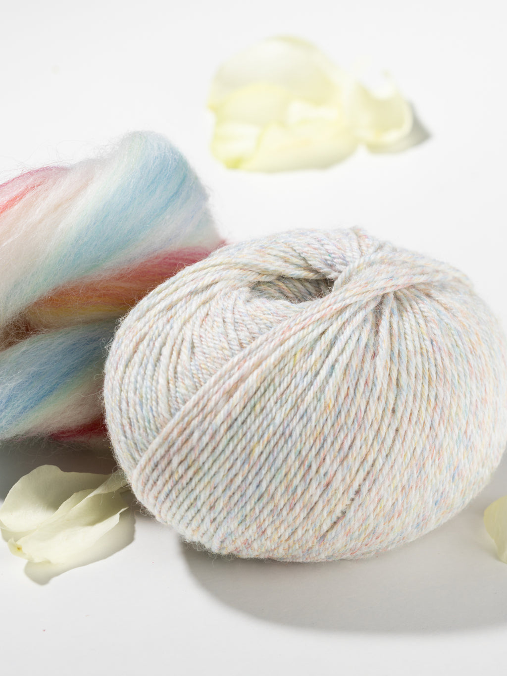 MC: White Opal, CC1: Lilly Pilly, CC2: Wild Mint, CC3: Mulberry Dusk